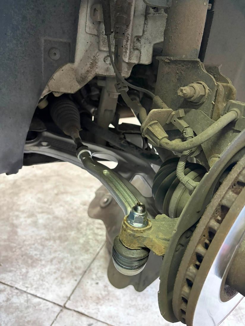 Bras de suspension avant avec rotule neuve